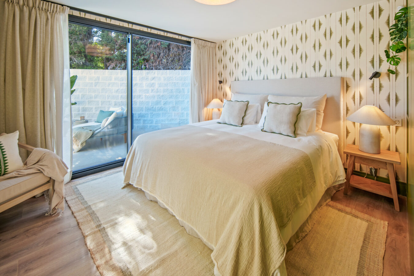 FOR SALE 🏡 Frontline Golf Villa with Separate Guest House – La Cerquilla, Nueva Andalucía 🇪🇸