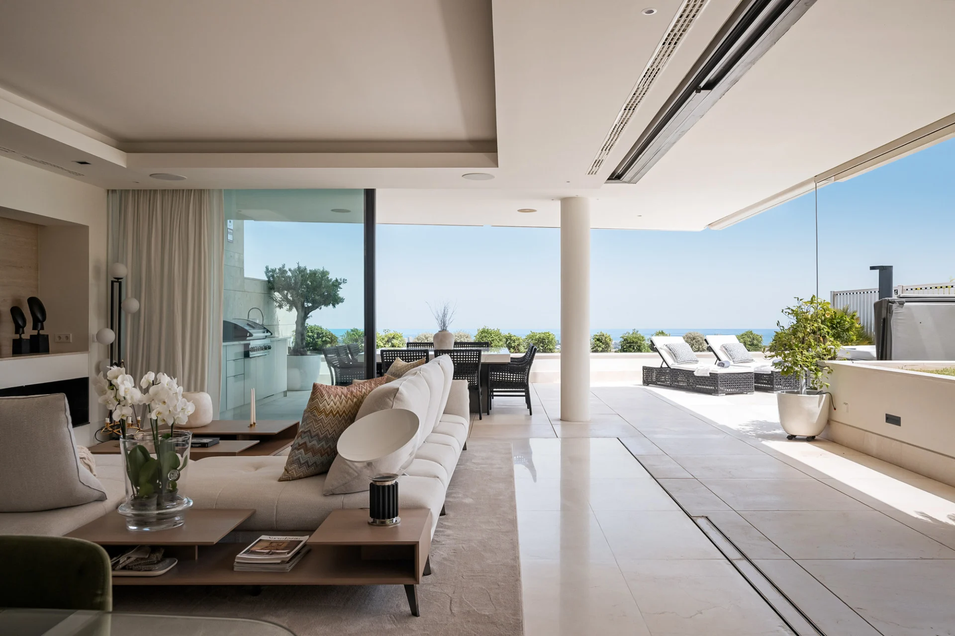 FOR SALE 🌟🏡 Panoramic Sea-View Residence with Private-Villa Ambience🇪🇸 La Quinta, Benahavís 🇪🇸