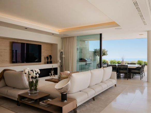 FOR SALE 🌟🏡 Panoramic Sea-View Residence with Private-Villa Ambience🇪🇸 La Quinta, Benahavís 🇪🇸