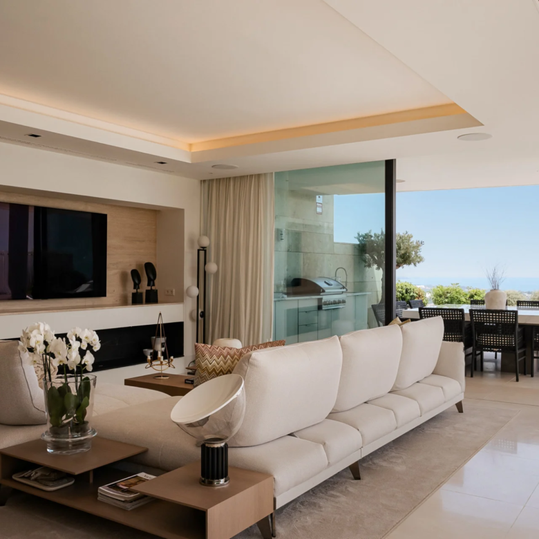 FOR SALE 🌟🏡 Panoramic Sea-View Residence with Private-Villa Ambience🇪🇸 La Quinta, Benahavís 🇪🇸