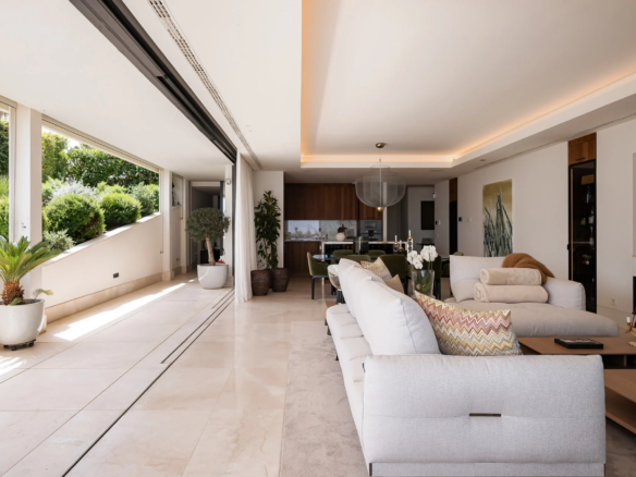 FOR SALE 🌟🏡 Panoramic Sea-View Residence with Private-Villa Ambience🇪🇸 La Quinta, Benahavís 🇪🇸