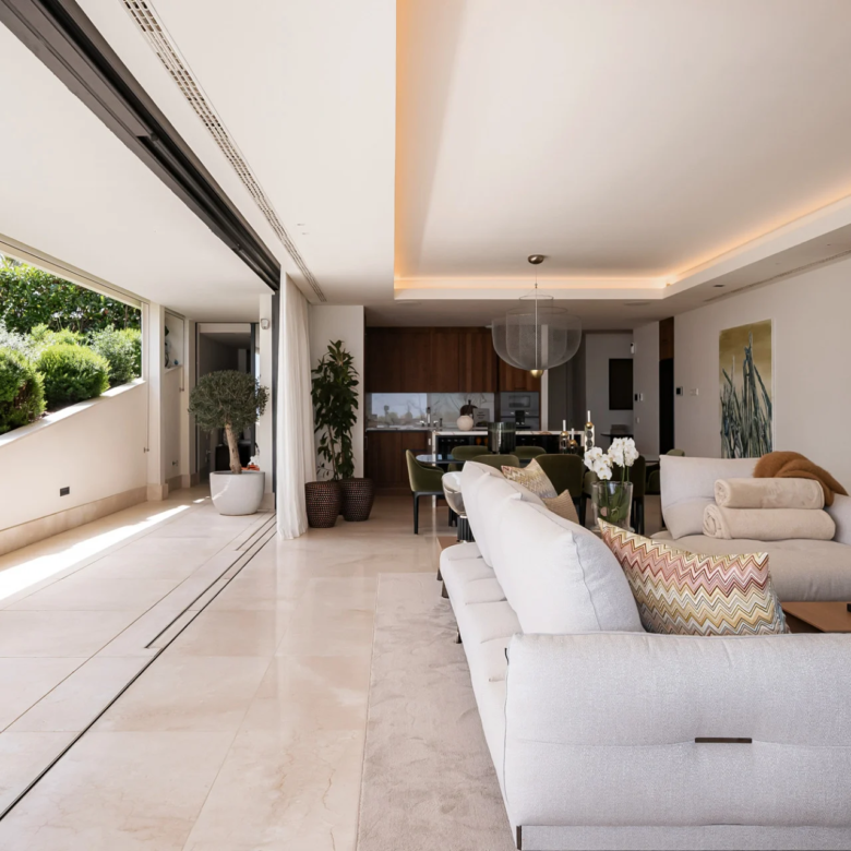 FOR SALE 🌟🏡 Panoramic Sea-View Residence with Private-Villa Ambience🇪🇸 La Quinta, Benahavís 🇪🇸
