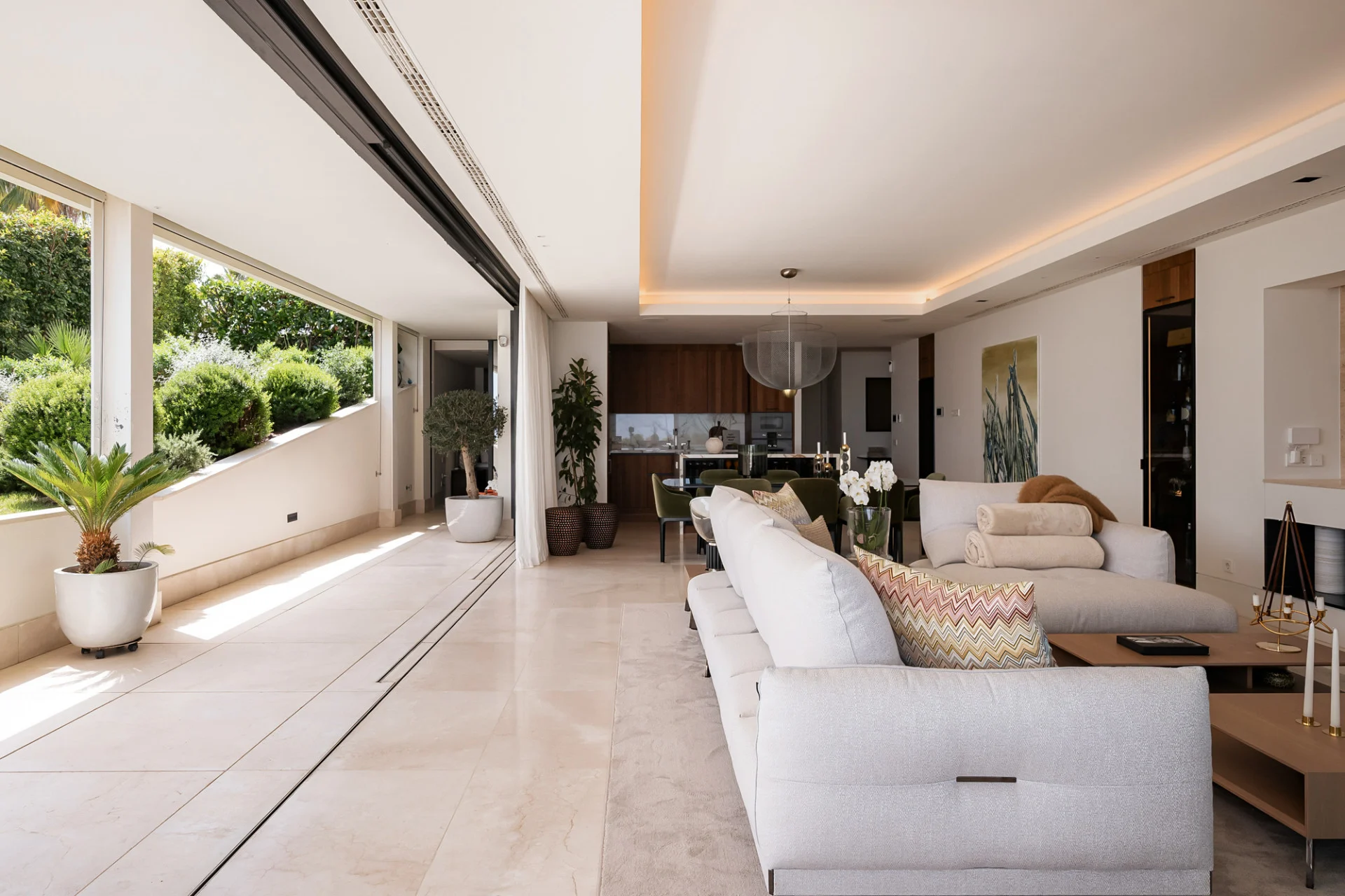 FOR SALE 🌟🏡 Panoramic Sea-View Residence with Private-Villa Ambience🇪🇸 La Quinta, Benahavís 🇪🇸