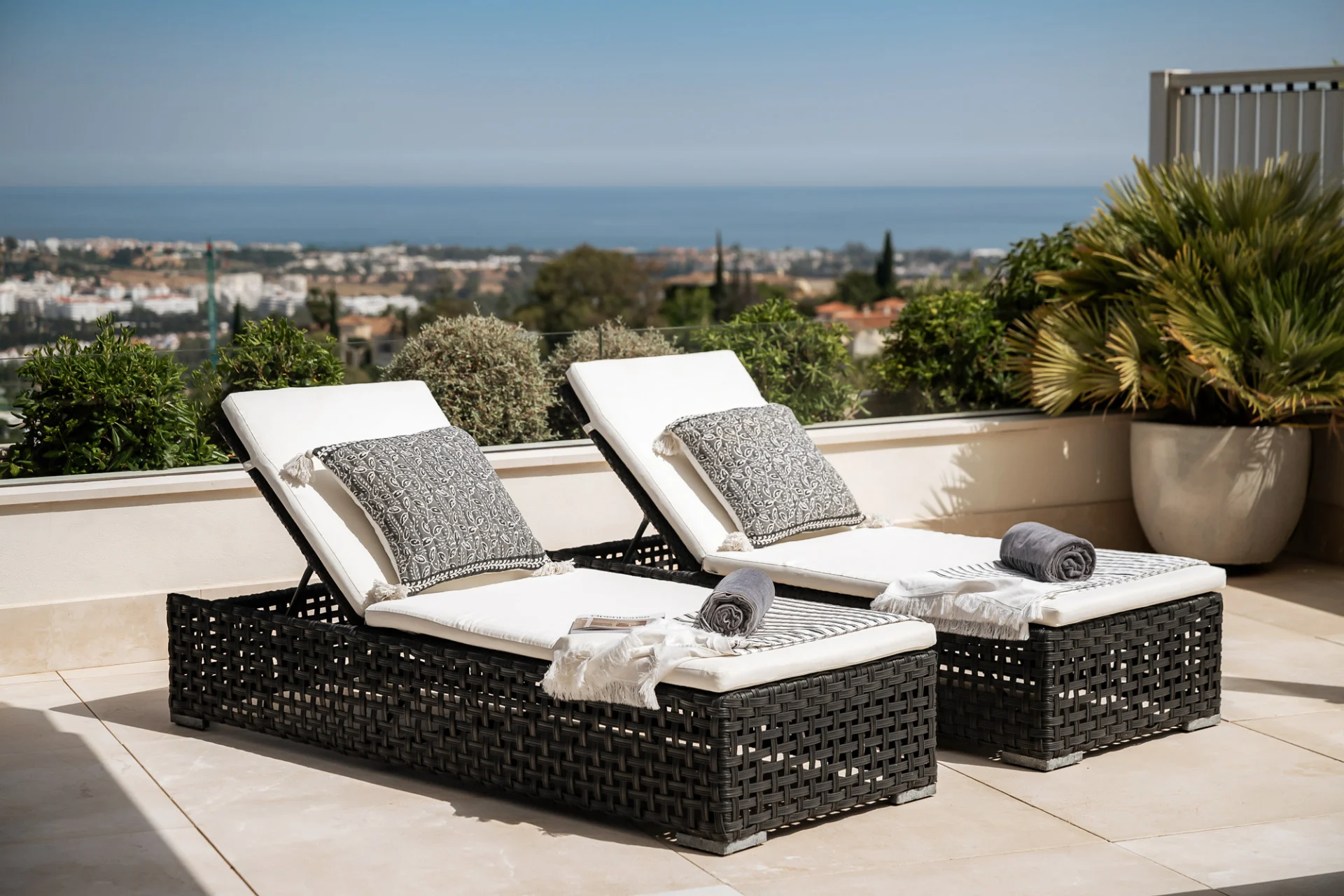 FOR SALE 🌟🏡 Panoramic Sea-View Residence with Private-Villa Ambience🇪🇸 La Quinta, Benahavís 🇪🇸