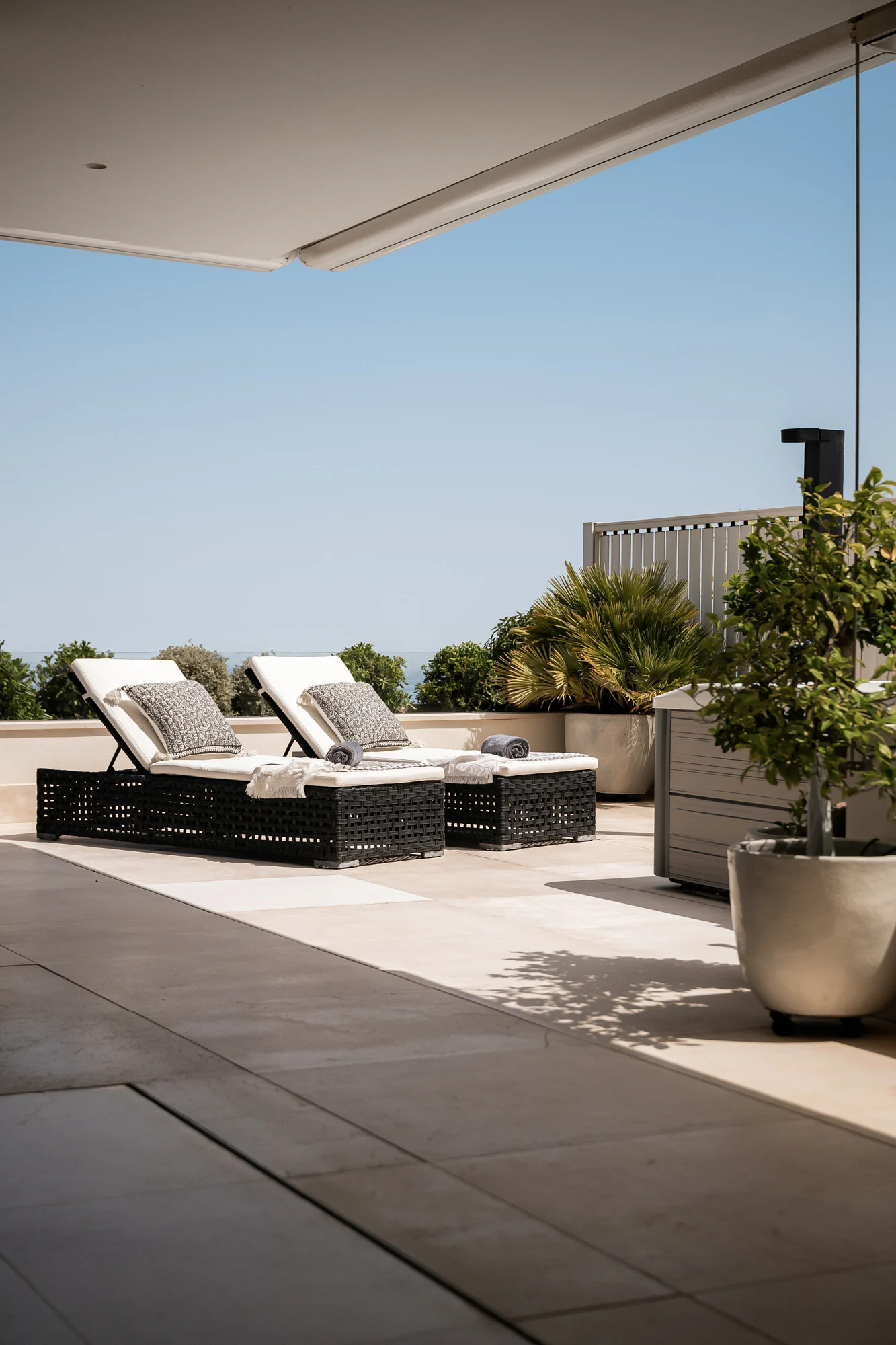 FOR SALE 🌟🏡 Panoramic Sea-View Residence with Private-Villa Ambience🇪🇸 La Quinta, Benahavís 🇪🇸
