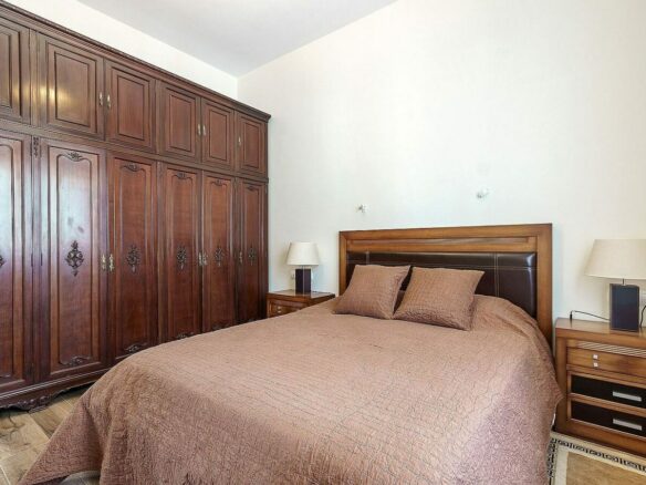 High specification villa with sea views and pool in El Rosario, Marbella East