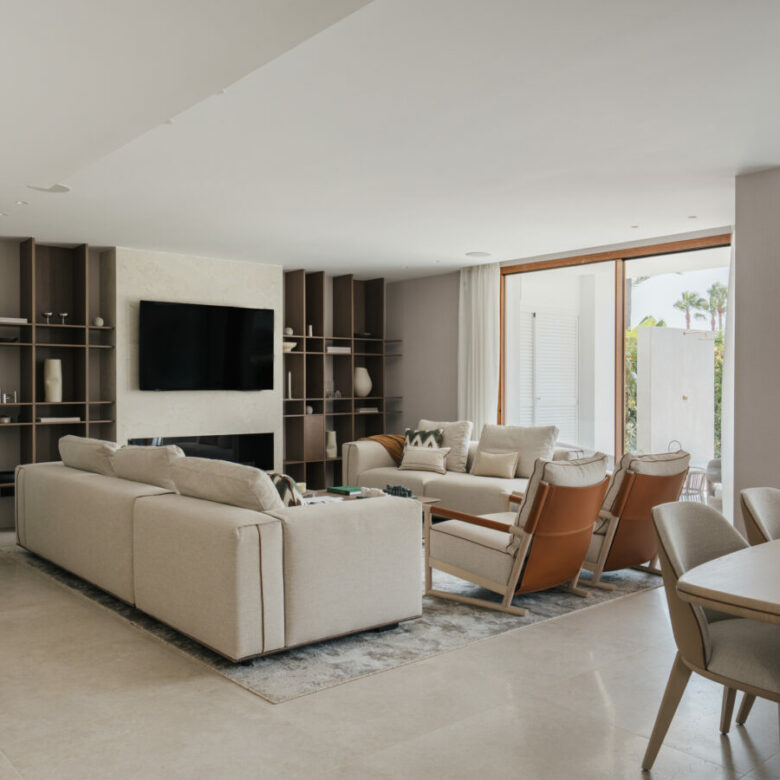 FOR SALE 🌟🏡 Renovated Garden Duplex Beside Los Naranjos Golf🇪🇸 Nueva Andalucía, Marbella 🇪🇸
