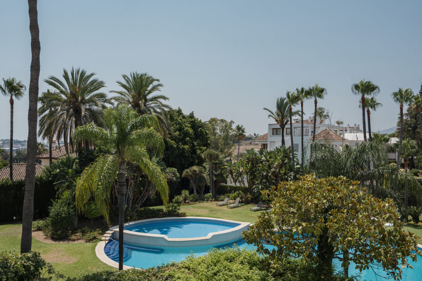 FOR SALE 🌟🏡 Renovated Garden Duplex Beside Los Naranjos Golf🇪🇸 Nueva Andalucía, Marbella 🇪🇸