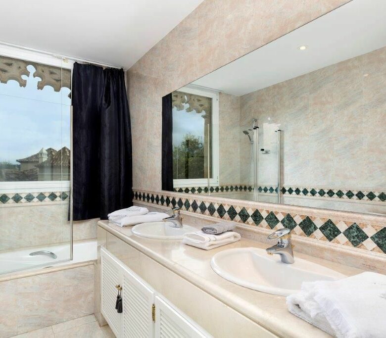 FOR SALE 🏡 First-Line Golf Renovation Villa with Sea Views – La Quinta, Benahavís