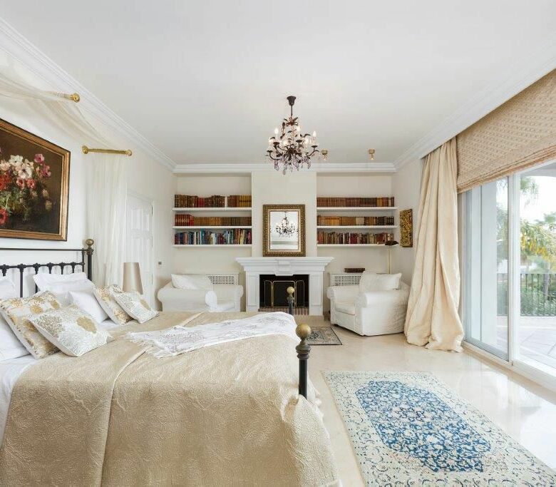 FOR SALE 🏡 First-Line Golf Renovation Villa with Sea Views – La Quinta, Benahavís