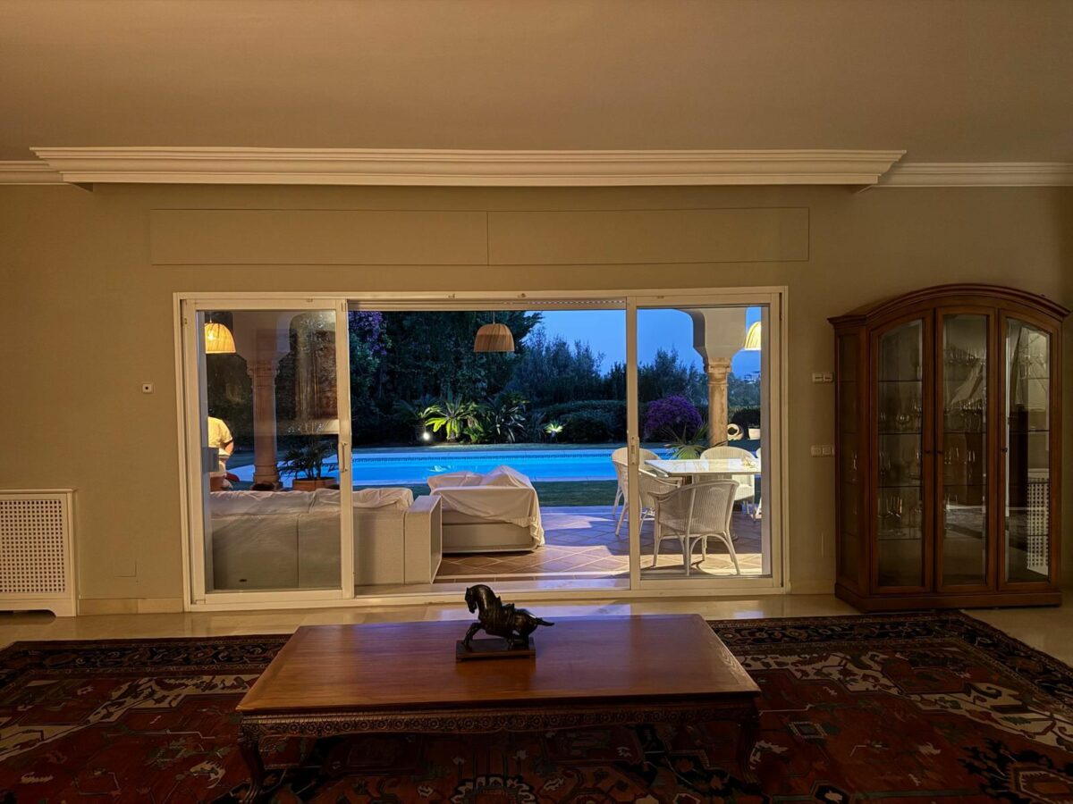 FOR SALE 🏡 First-Line Golf Renovation Villa with Sea Views – La Quinta, Benahavís