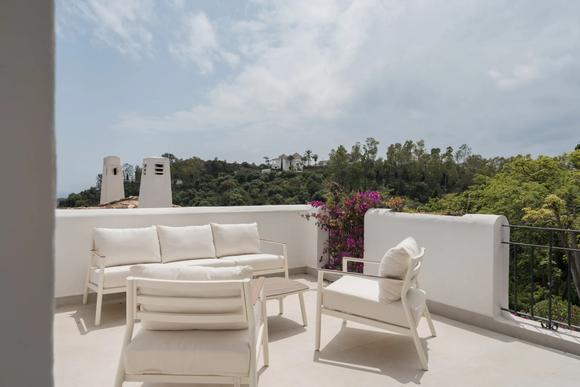 FOR SALE 🏡 Las Terrazas 427 – Los Almendros, Benahavís