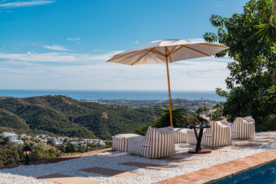 FOR SALE 🏡 Traditional Andalusian Villa with Panoramic Sea Views – El Madroñal, Benahavís