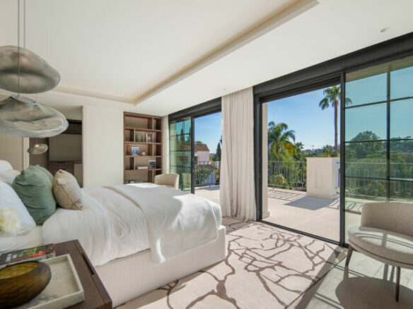 FOR SALE 🇪🇸✨ Villa · Nueva Andalucía · Las Brisas · Marbella  – Turnkey