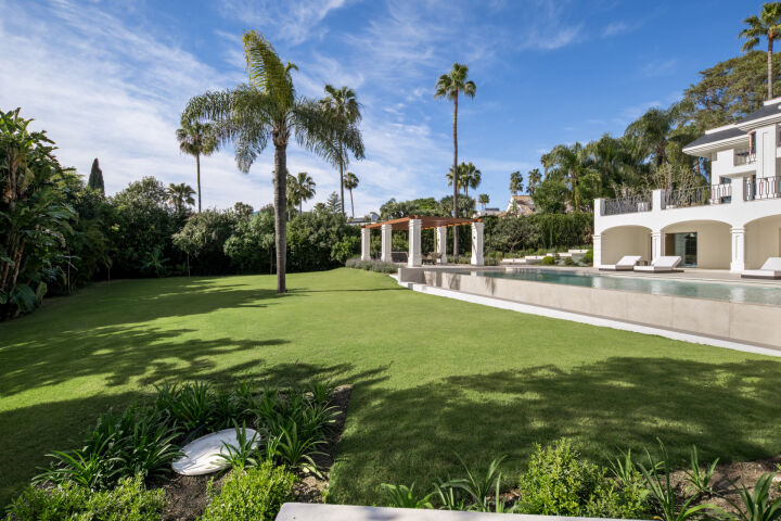 FOR SALE 🇪🇸✨ Villa · Nueva Andalucía · Las Brisas · Marbella  – Turnkey