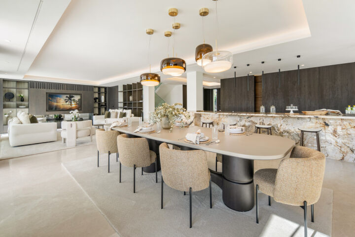 FOR SALE 🇪🇸✨ Villa · Nueva Andalucía · Las Brisas · Marbella  – Turnkey