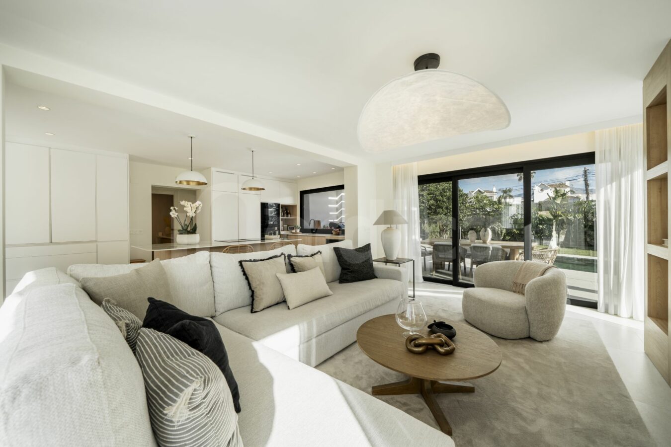 FOR SALE 🏡 Fully Renovated Beachside Villa – Cortijo Blanco / Lindavista, San Pedro