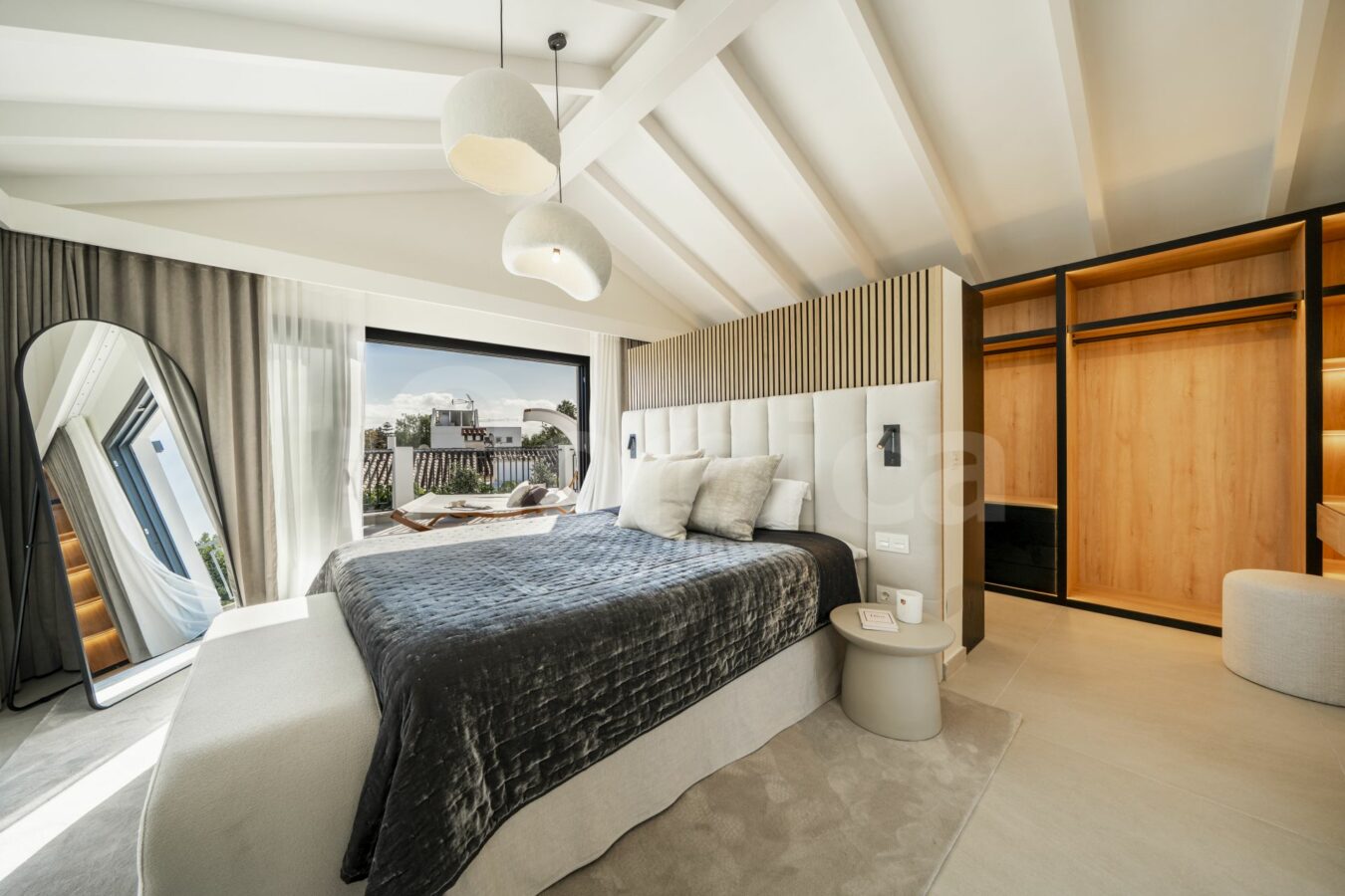 FOR SALE 🏡 Fully Renovated Beachside Villa – Cortijo Blanco / Lindavista, San Pedro