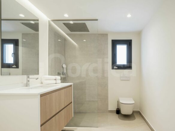 FOR SALE 🏡 Fully Renovated Beachside Villa – Cortijo Blanco / Lindavista, San Pedro