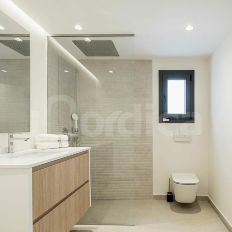 FOR SALE 🏡 Fully Renovated Beachside Villa – Cortijo Blanco / Lindavista, San Pedro