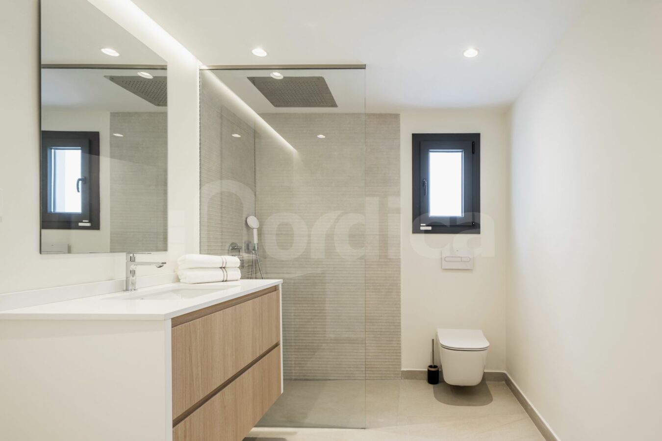 FOR SALE 🏡 Fully Renovated Beachside Villa – Cortijo Blanco / Lindavista, San Pedro