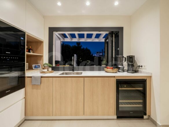 FOR SALE 🏡 Fully Renovated Beachside Villa – Cortijo Blanco / Lindavista, San Pedro