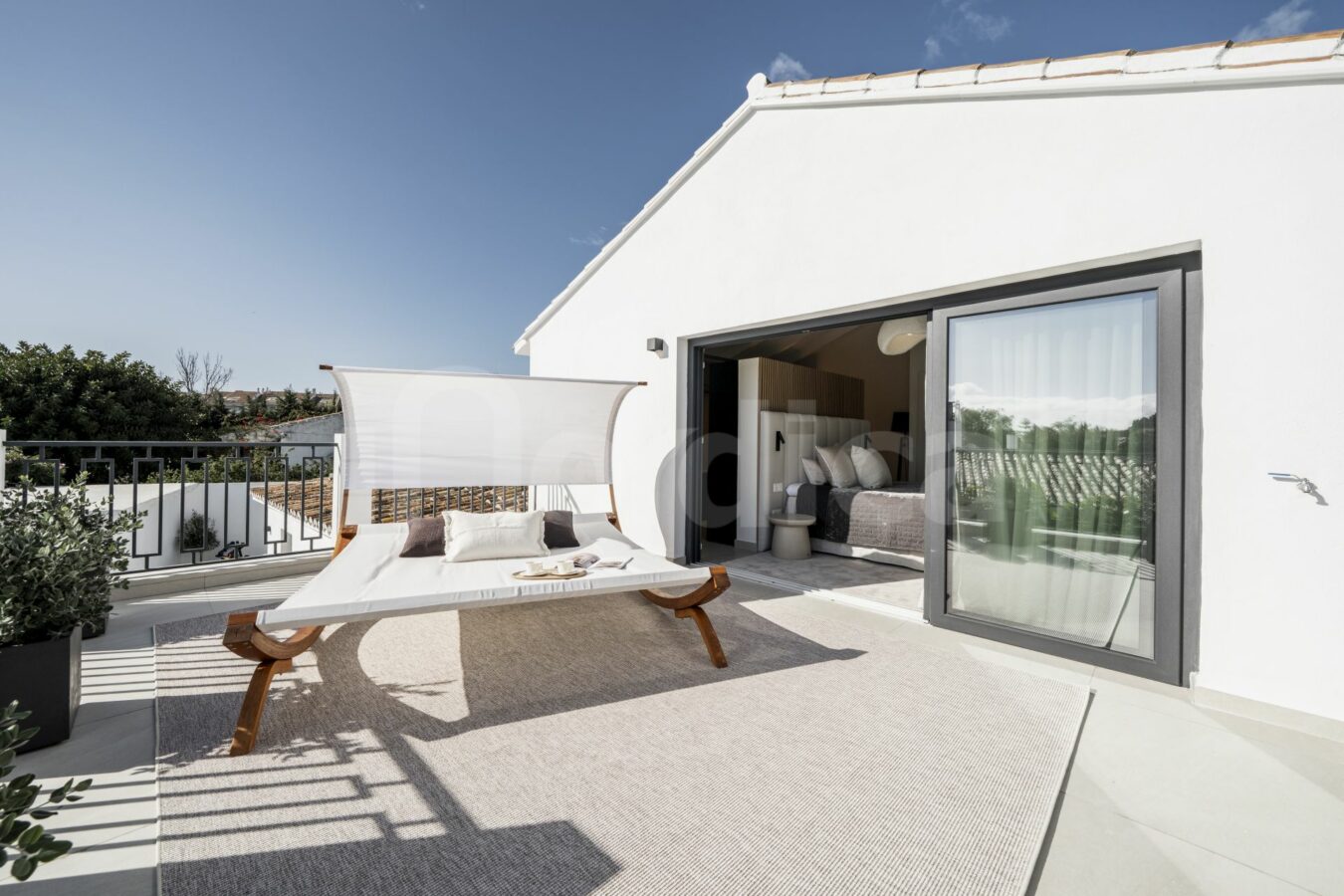 FOR SALE 🏡 Fully Renovated Beachside Villa – Cortijo Blanco / Lindavista, San Pedro