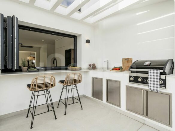 FOR SALE 🏡 Fully Renovated Beachside Villa – Cortijo Blanco / Lindavista, San Pedro