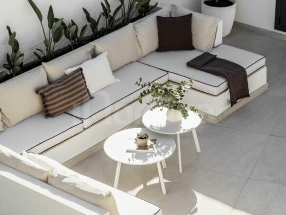 FOR SALE 🏡 Fully Renovated Beachside Villa – Cortijo Blanco / Lindavista, San Pedro