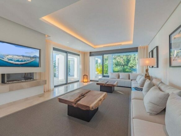 Modern villa with pool and rooftop terrace Golden Mile Marbella