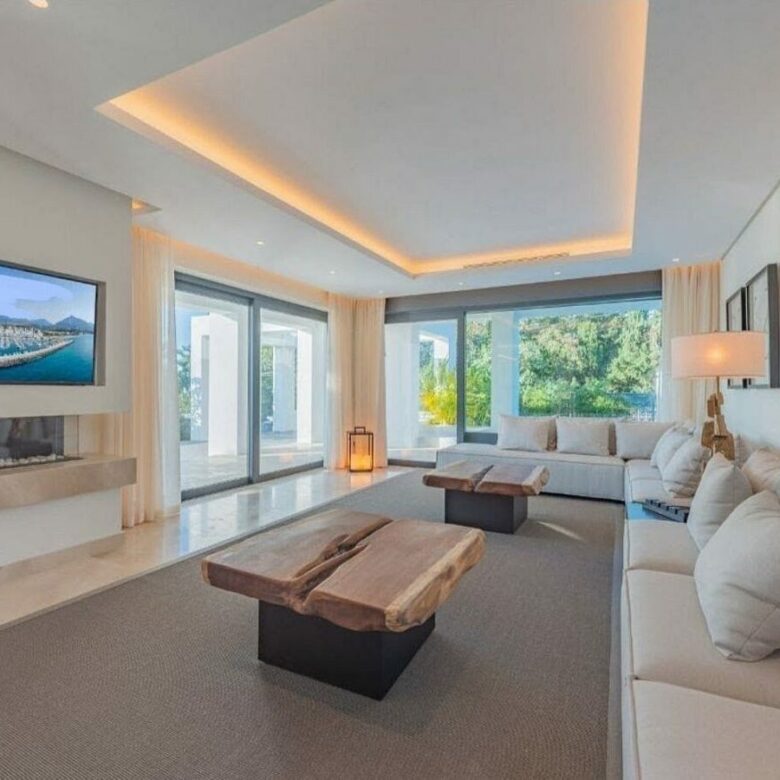 Modern villa with pool and rooftop terrace Golden Mile Marbella