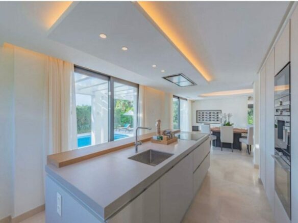 Modern villa with pool and rooftop terrace Golden Mile Marbella