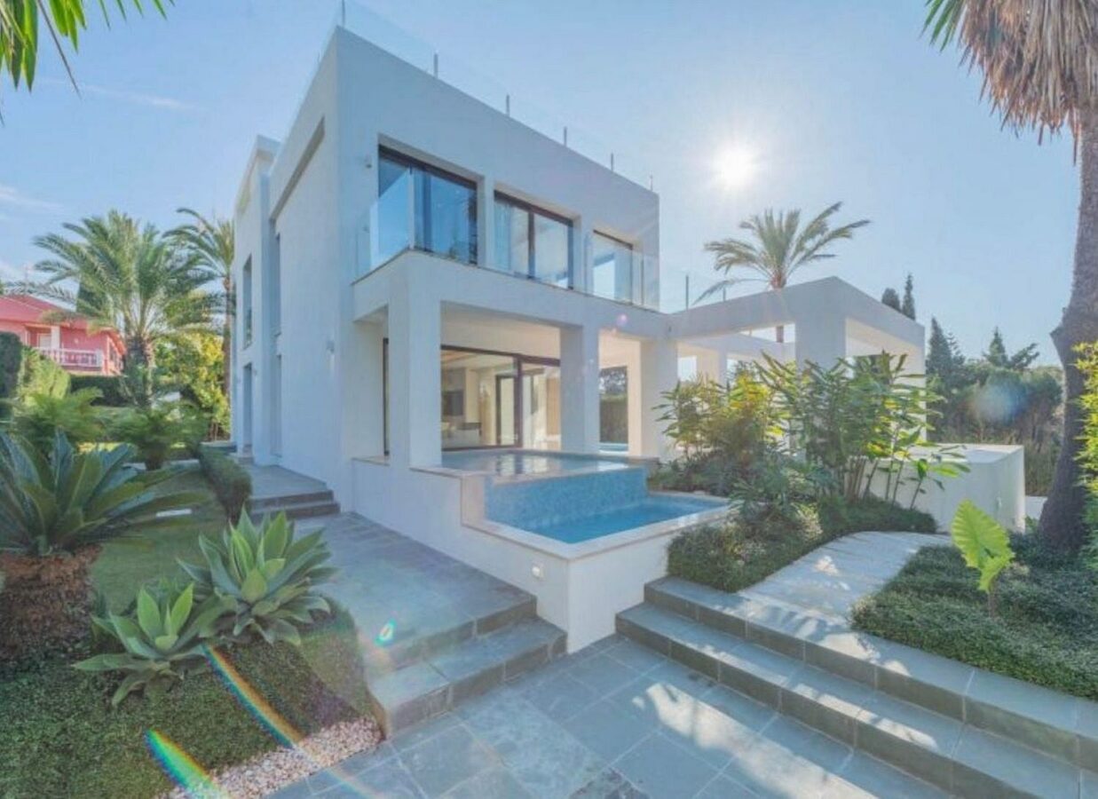 Modern villa with pool and rooftop terrace Golden Mile Marbella