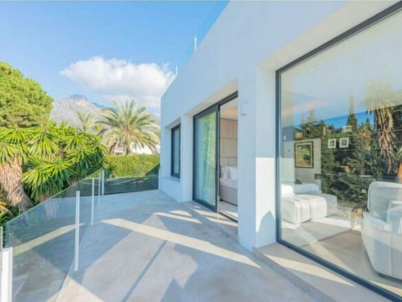 Modern villa with pool and rooftop terrace Golden Mile Marbella