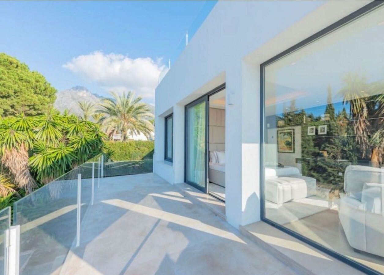 Modern villa with pool and rooftop terrace Golden Mile Marbella
