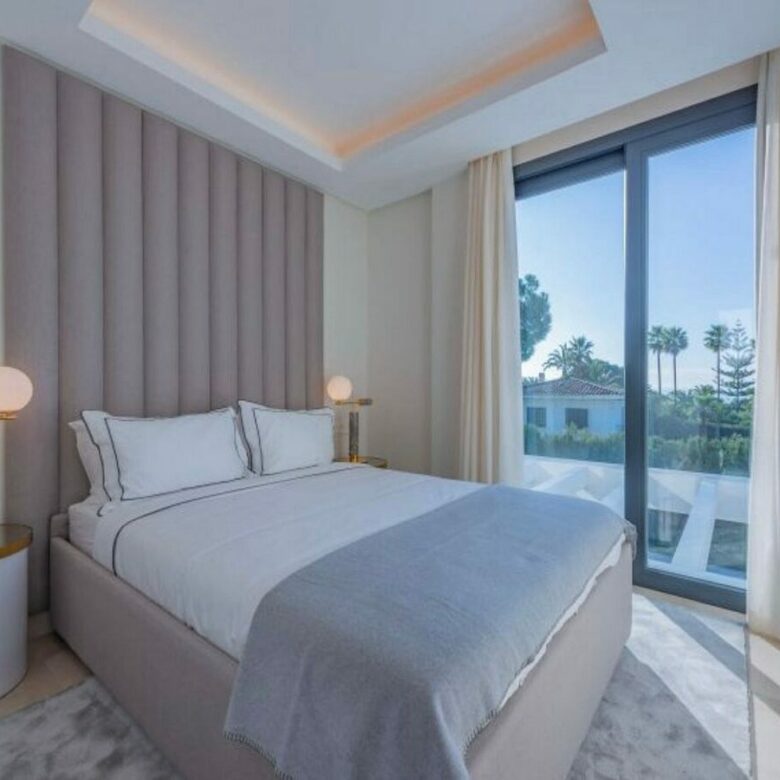 Modern villa with pool and rooftop terrace Golden Mile Marbella