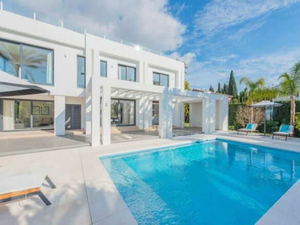 Modern villa with pool and rooftop terrace Golden Mile Marbella