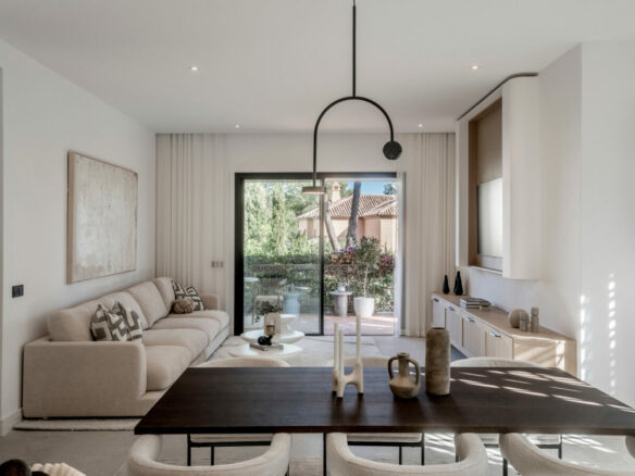 FOR SALE 🌟🏢 Renovated Ground-Floor Apartment with Sea Views🇪🇸 Altos Reales, Sierra Blanca, Marbella 🇪🇸