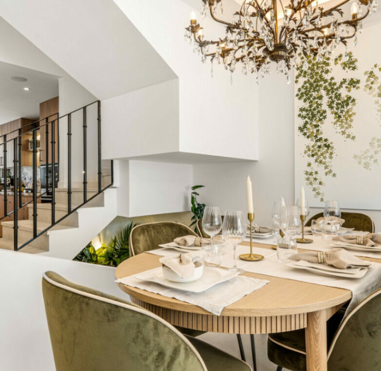 FOR SALE 🌟🏡 Refurbished Frontline Golf Townhouse with Rental Potential🇪🇸 Nueva Andalucía, Marbella 🇪🇸