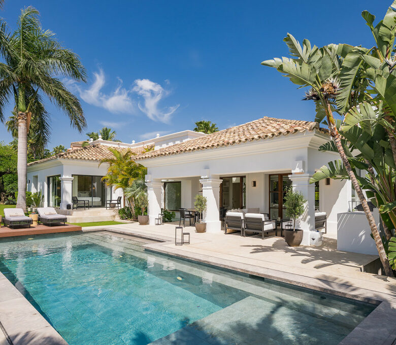 FOR SALE 🌟🏡 Fully Renovated Bellevue Villa with La Concha Views🇪🇸 Nueva Andalucia, Marbella 🇪🇸