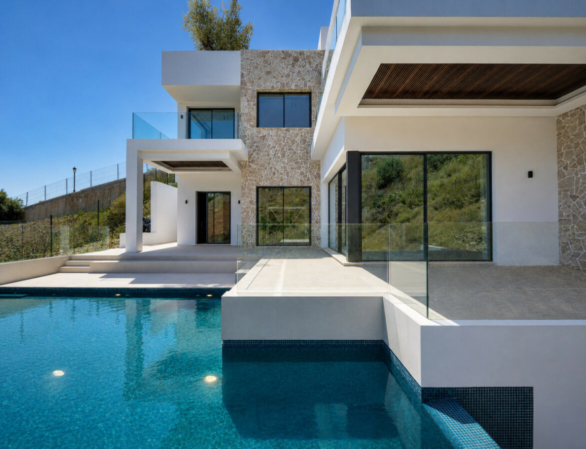 FOR SALE 🌟🏡 Contemporary Designer Villa in Elviria🇪🇸 Marbella East, Costa del Sol 🇪🇸