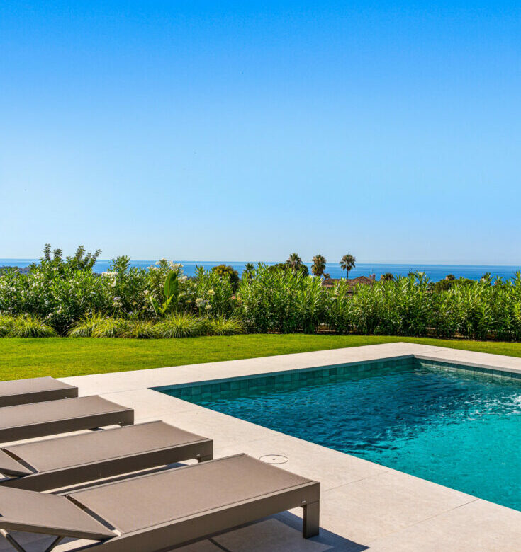 FOR SALE 🌟🏡 Single-Level Luxury Villa in El Rosario🇪🇸 Marbella East, Costa del Sol 🇪🇸