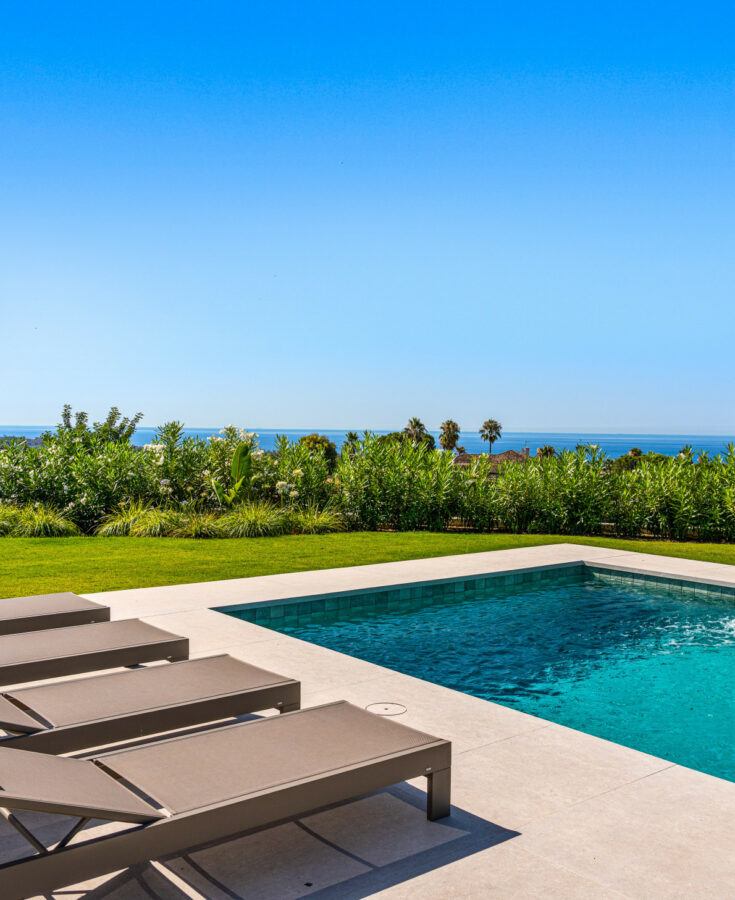 FOR SALE 🌟🏡 Single-Level Luxury Villa in El Rosario🇪🇸 Marbella East, Costa del Sol 🇪🇸