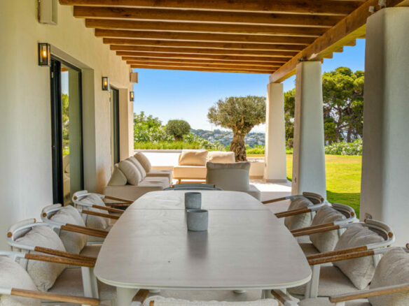 FOR SALE 🌟🏡 Single-Level Luxury Villa in El Rosario🇪🇸 Marbella East, Costa del Sol 🇪🇸