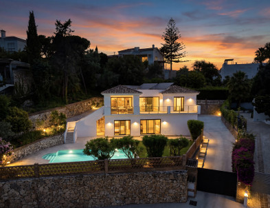 FOR SALE 🌟🏡 Renovated Family Villa in El Rosario🇪🇸 Marbella East, Costa del Sol 🇪🇸