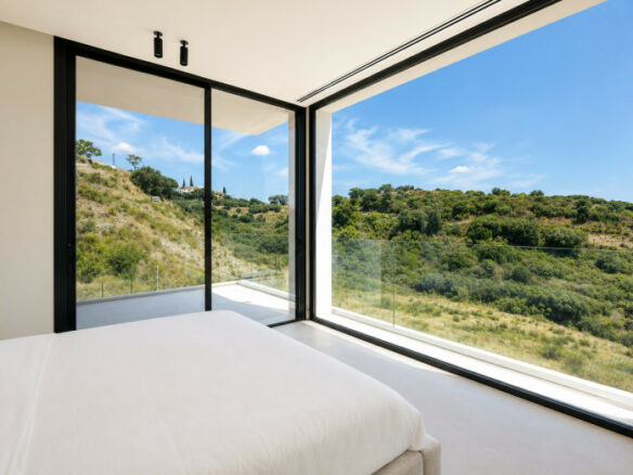 FOR SALE 🌟🏡 Contemporary Designer Villa in Elviria🇪🇸 Marbella East, Costa del Sol 🇪🇸