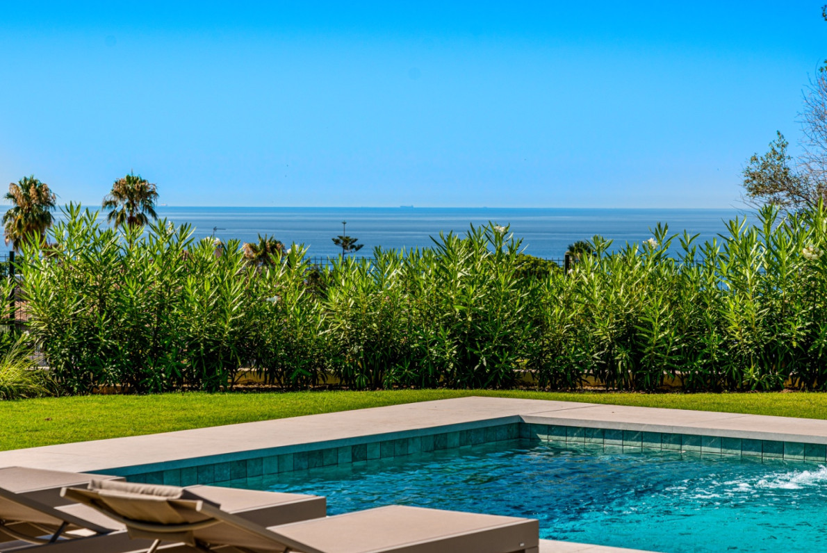 FOR SALE 🌟🏡 Single-Level Luxury Villa in El Rosario🇪🇸 Marbella East, Costa del Sol 🇪🇸