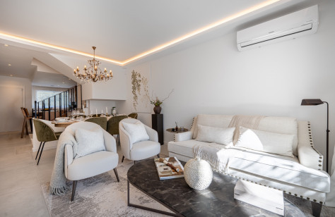 FOR SALE 🌟🏡 Refurbished Frontline Golf Townhouse with Rental Potential🇪🇸 Nueva Andalucía, Marbella 🇪🇸