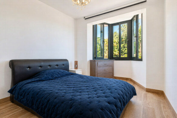 FOR SALE 🌟🏡 Renovated Family Villa in El Rosario🇪🇸 Marbella East, Costa del Sol 🇪🇸