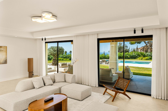 FOR SALE 🌟🏡 Single-Level Luxury Villa in El Rosario🇪🇸 Marbella East, Costa del Sol 🇪🇸
